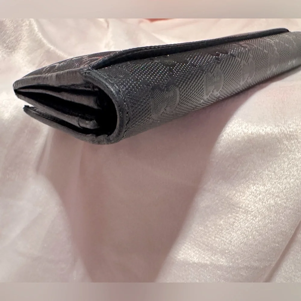 Gucci Black Guccissima Wallet – Authentic Timeless Design, Great Condition - Picture 5 of 16